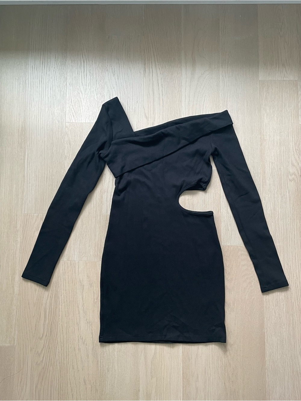 Black One-Shoulder Cutout Long-Sleeve Dress